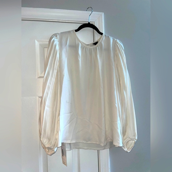 Ivory blouse - Picture 2 of 2
